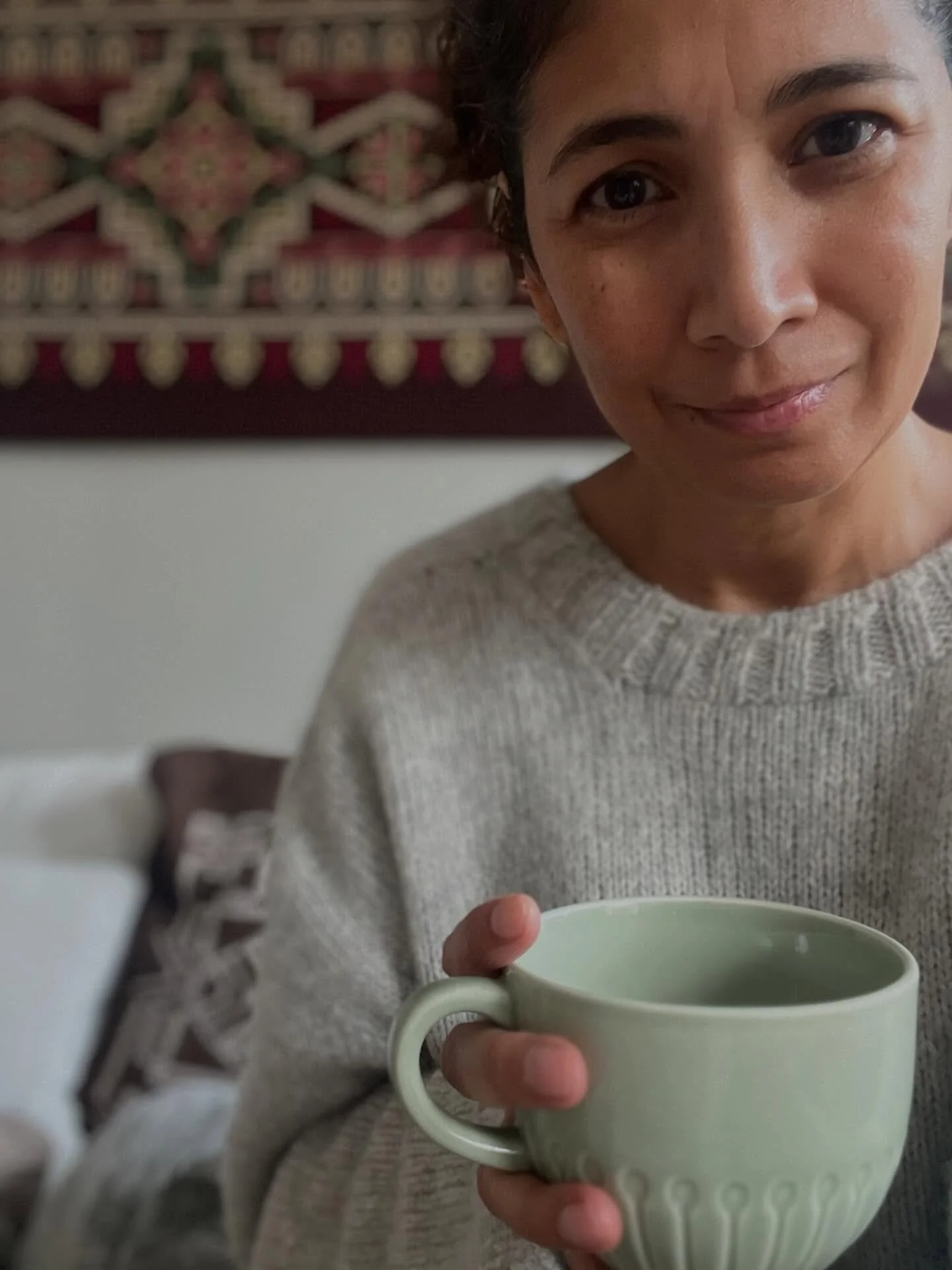 The #AmmaGrannySquareTop testing is underway and I just realized that I&rsquo;ve never properly introduced myself here.

I&rsquo;m Maria, a crochet pattern designer and the head and hands behind #RoveHandmade. I&rsquo;m originally from Ontario, Canad