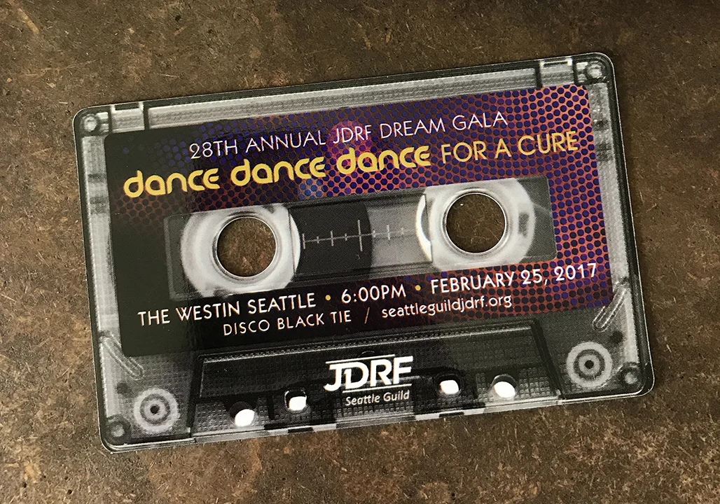   Cassette magnet invitation  