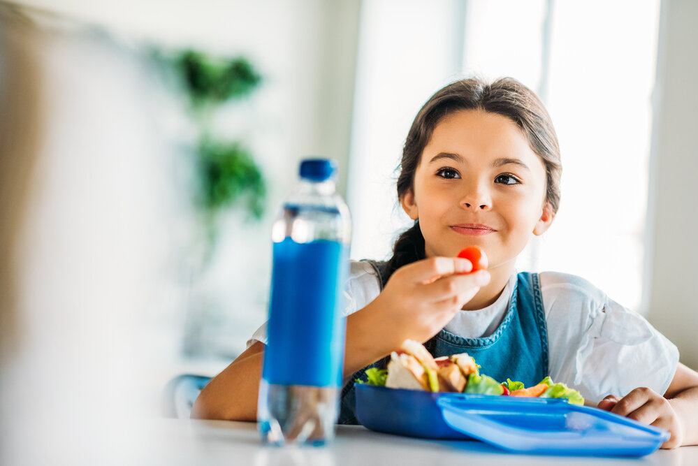 Getting Your Child to Eat a Healthy School Lunch