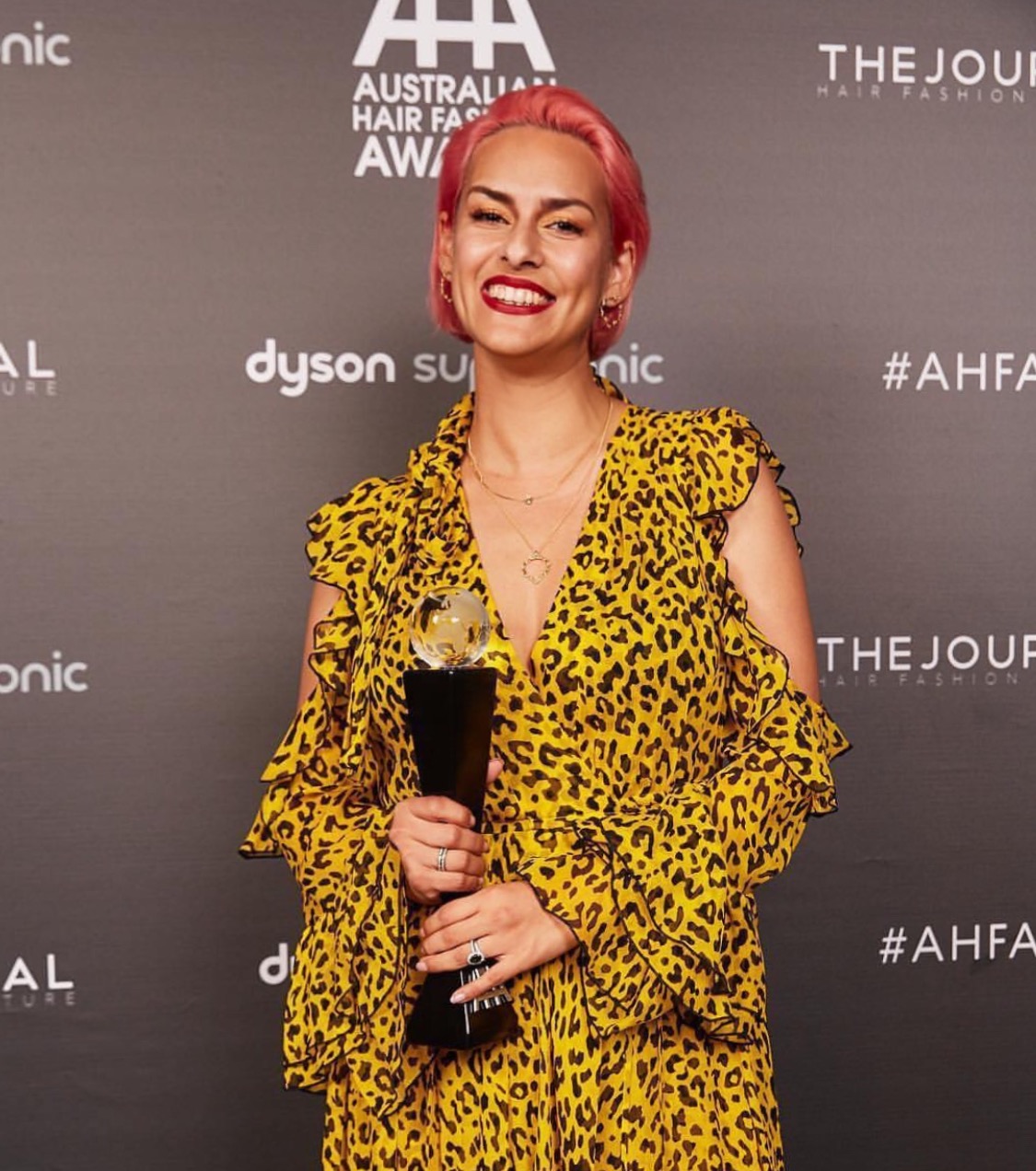 AHFA 19 WINNER Makeup Artist of the Year