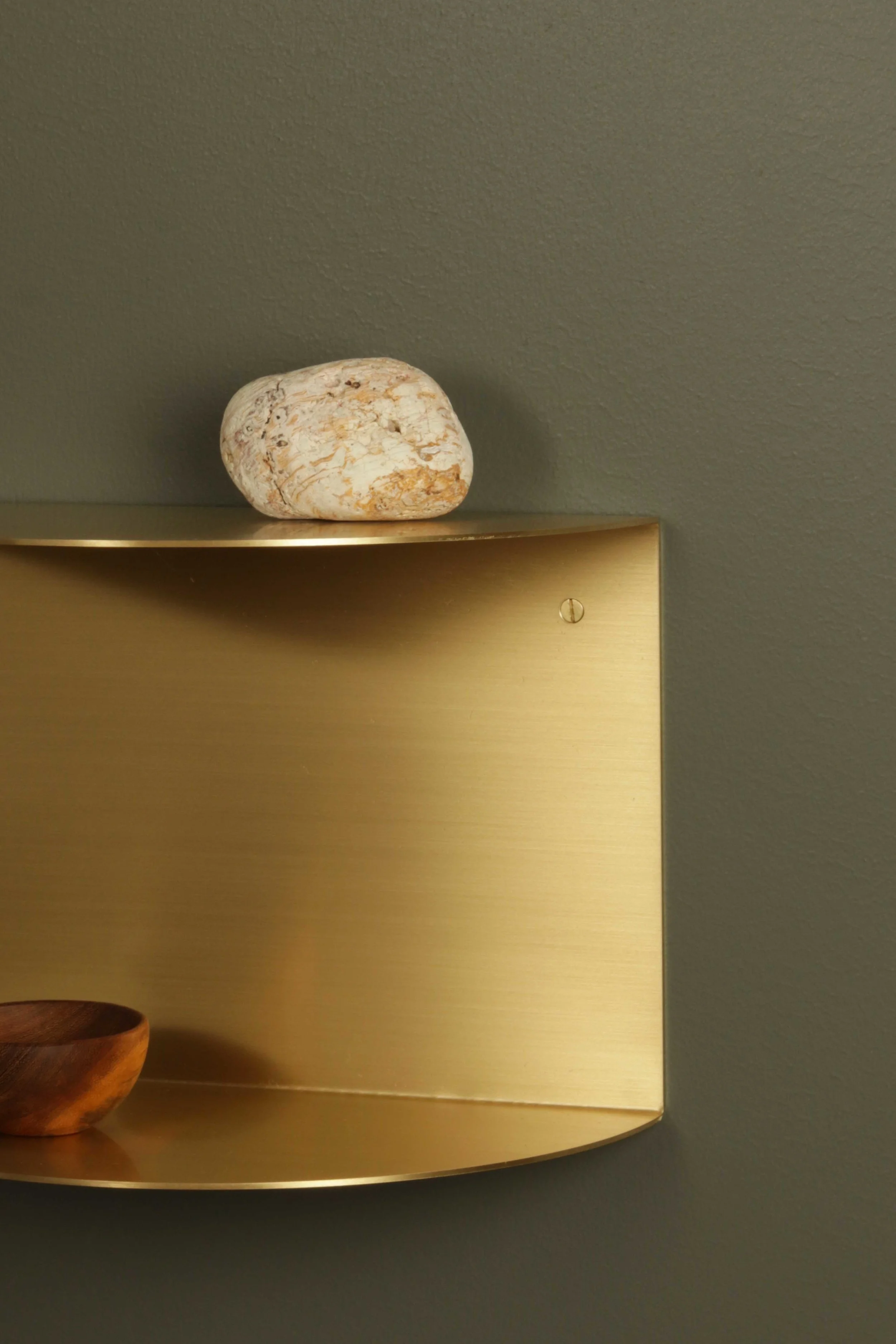 W19_Dual Cavern Shelf_brushed_detail.jpg