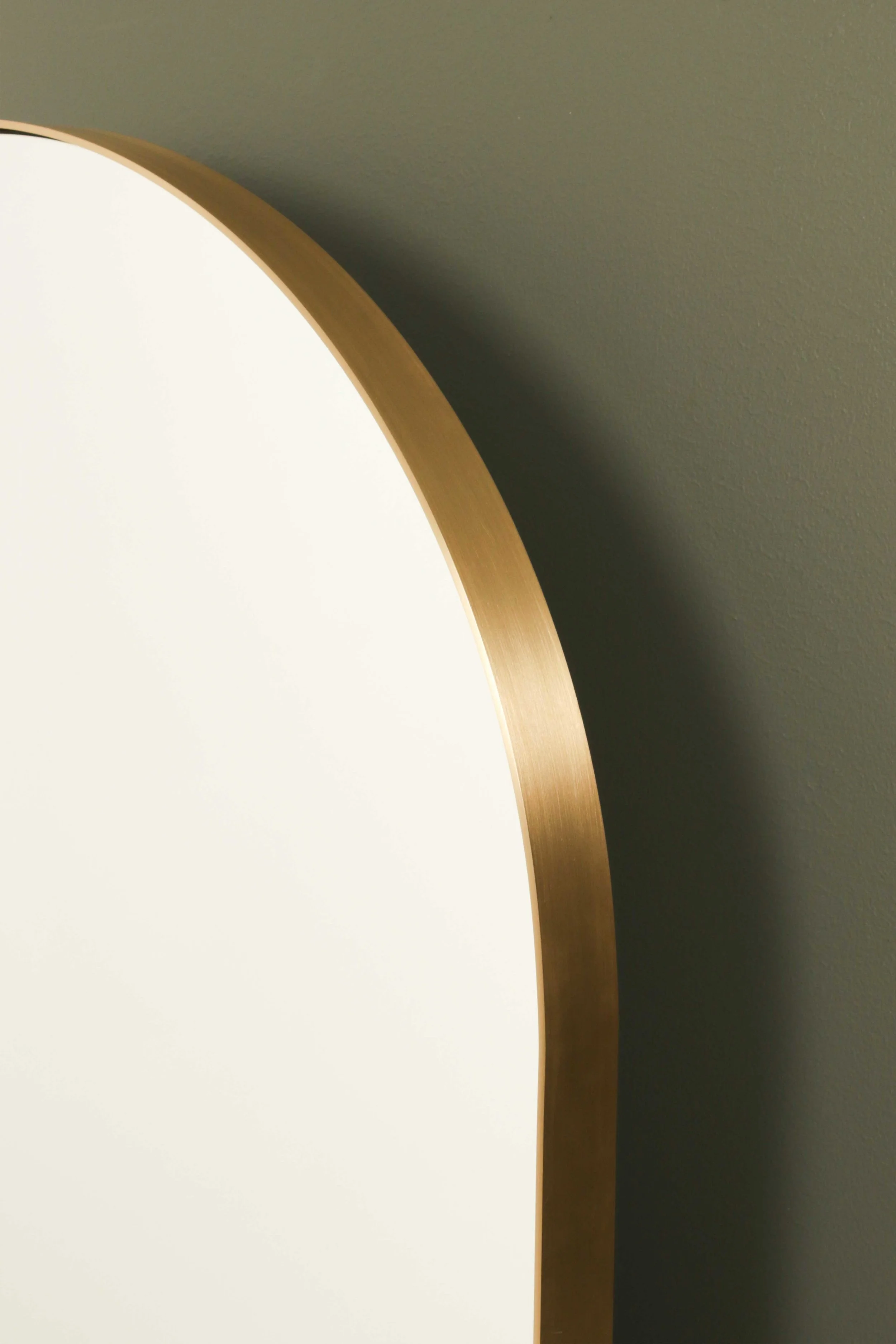 W19_Loop Mirror_brushed_detail.jpg