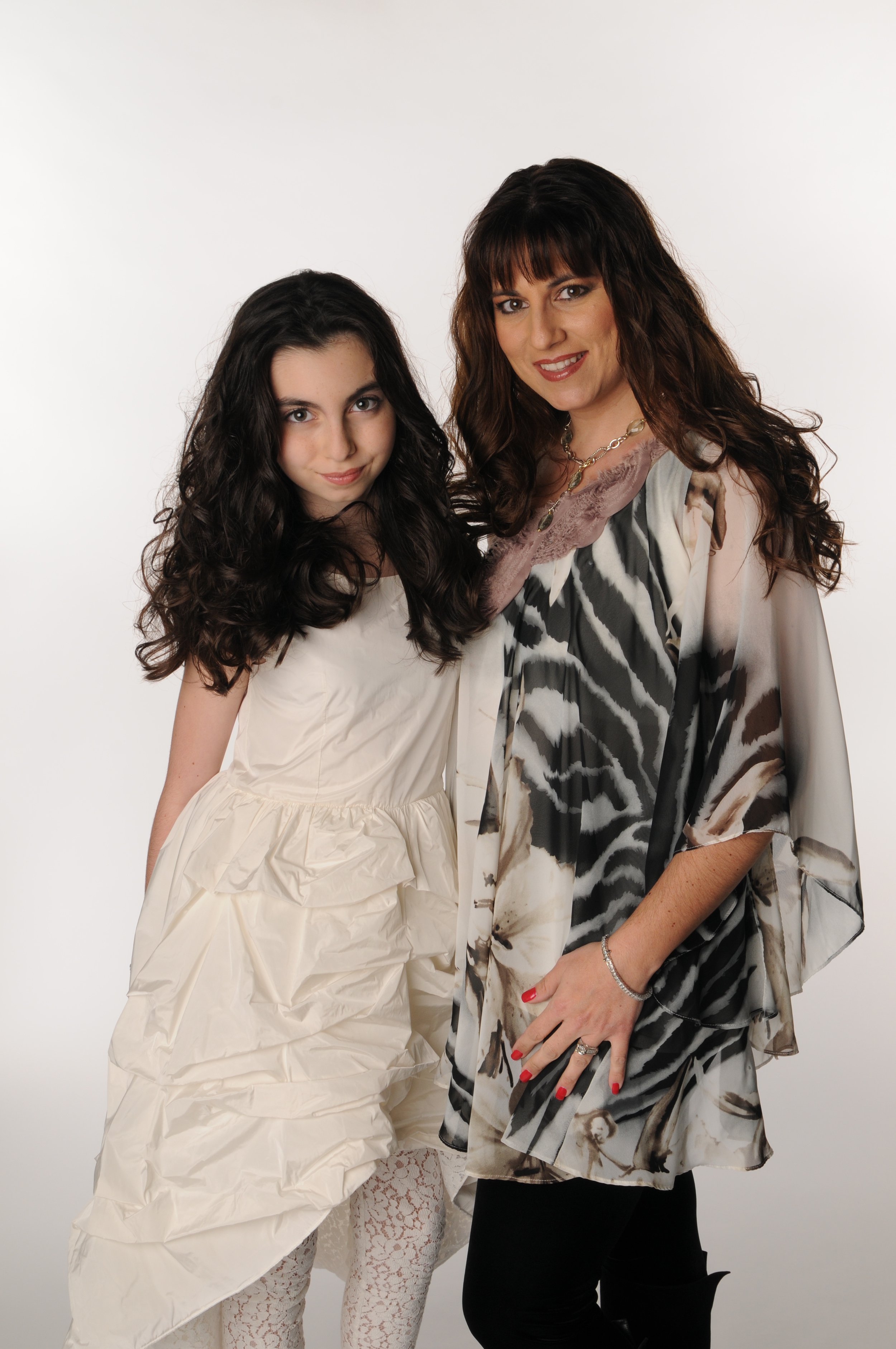 Vara and Emilia