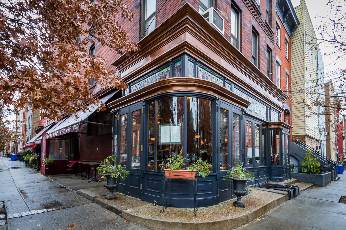 TEDDY'S BAR & GRILL (1887) 96 Berry Street, Brooklyn