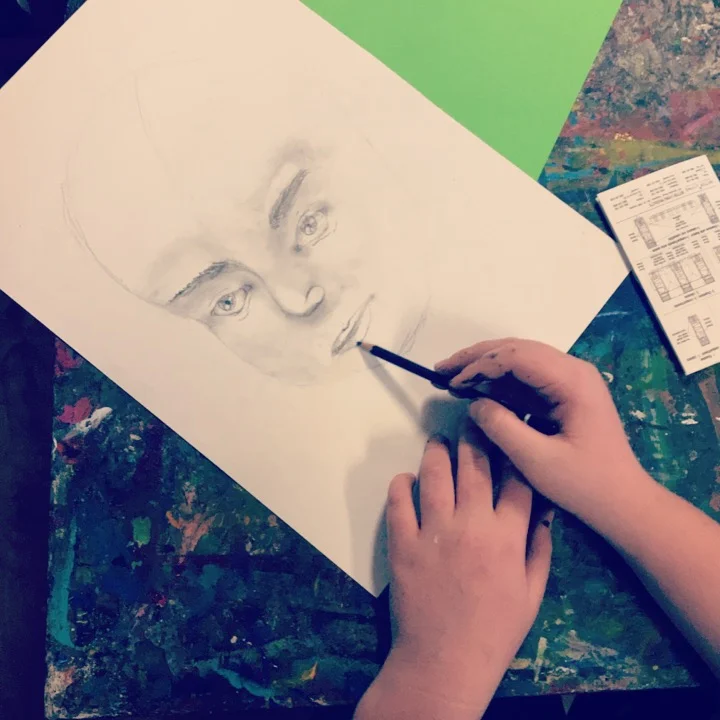 STUDIO TEEN   Studio Teen is offered to high school students in Grades 7 - 12. Teens are encouraged to utilise all studio resources to develop their creative expression and are welcome to bring in school art assignments for guidance. Students work individually on their own artistic interests and are given one-on-one assistance.   1.5 hr session.
