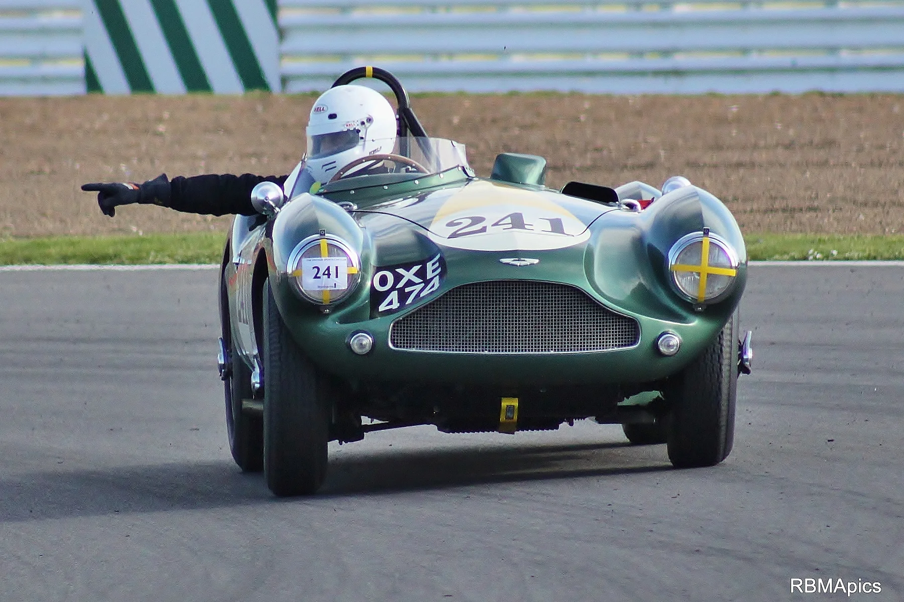 ' I know it's rude to point, but I want to pit!' Steve Boultbee-Brooks and beautiful Aston Martin DB3S Photo - Bob Bull (RBMApics)