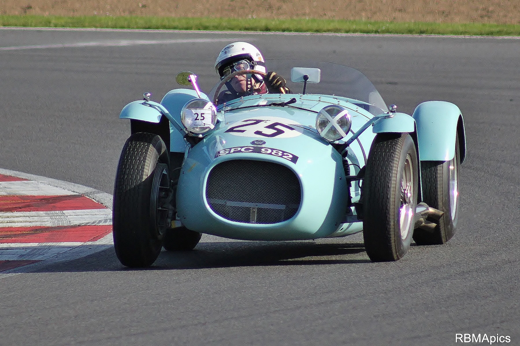 David Morris drove David Newmans wonderful HWM Jaguar to 7th. The following day he drove an ERA. Well, someone has to do it!Photo - Bob Bull (RBMApics) 