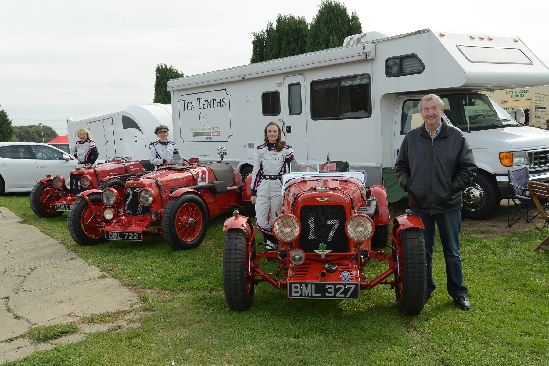 From left to right, Annette (LM21), Chloe (LM18) & Holly (LM17) and a rather well known drummer, racer and writer! Photo - Ollie Read 