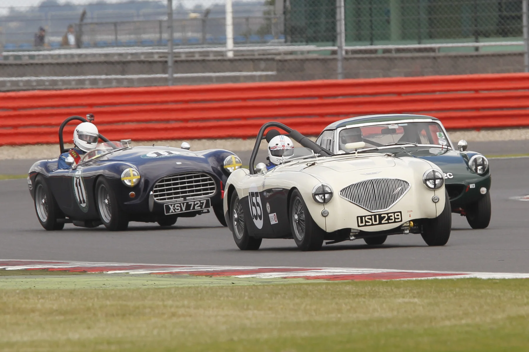 Graham Robson being harried by both Neil Cameron and Ted Shepherd Photo - Miick Walker
