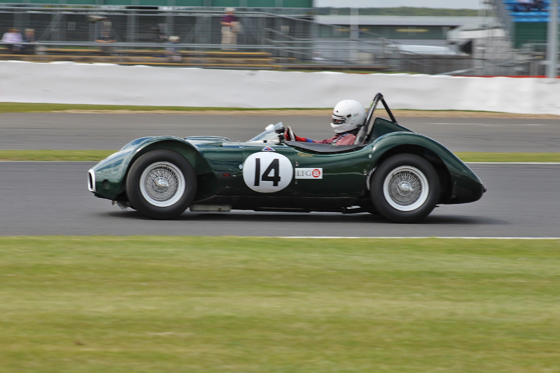 Alex Quattlebaum enjoyed himself trying to keep David Bennetts Aston DB3S in sight but had to retire the LECo with mechanical woes with 2/3rds of the race run. Photo =- Bob Bull, Tripos Media