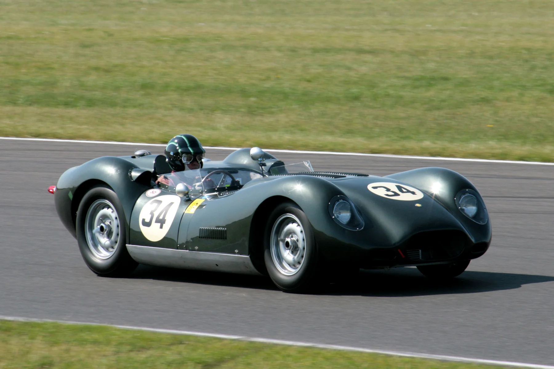 Richard Last really struggled for grip during qualifying in his Lister Jaguar Photo - John Turner