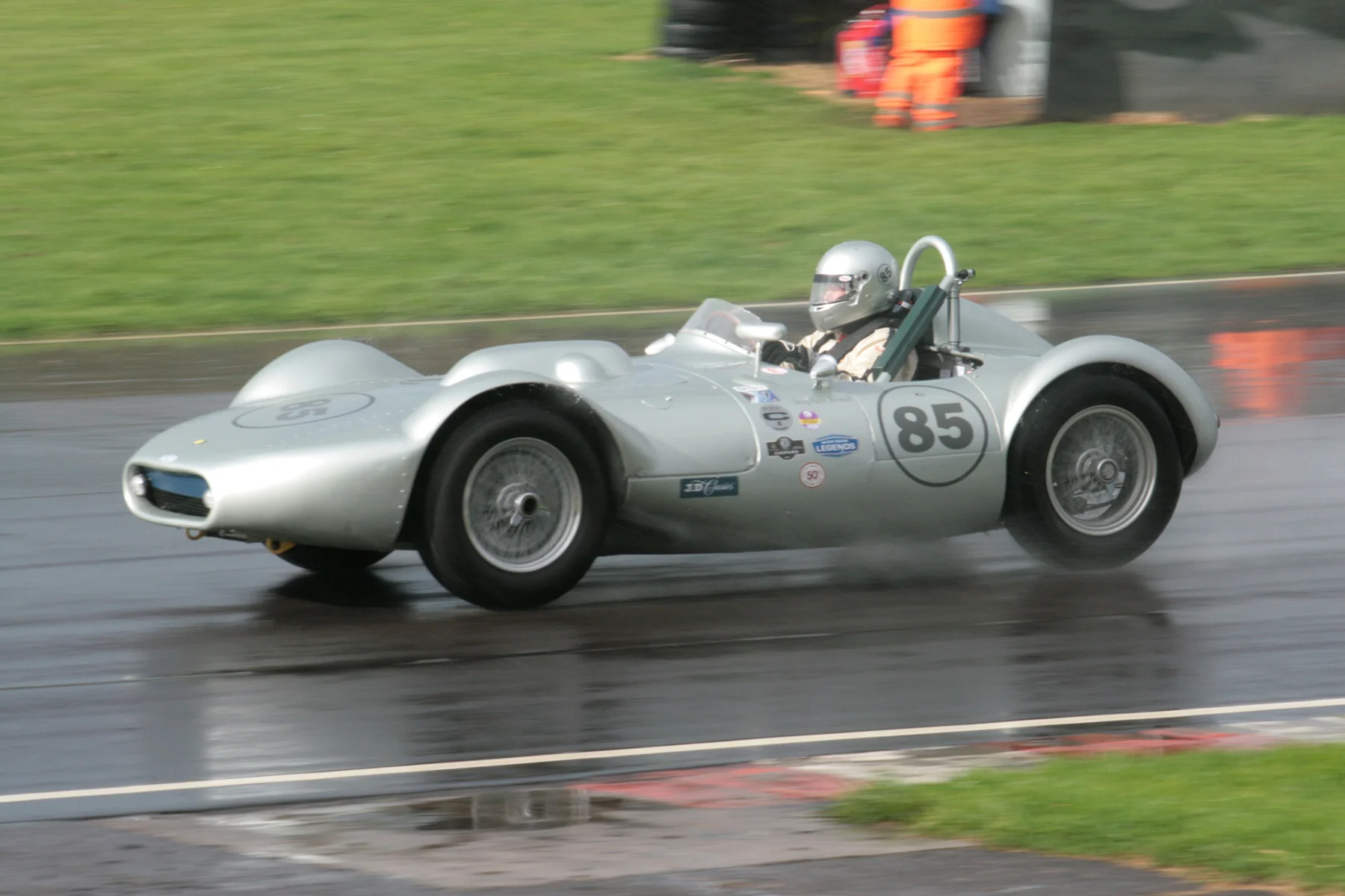 Stephen Bond took the striking Lister Bristol Flatiron to 17th Photo - John Turner