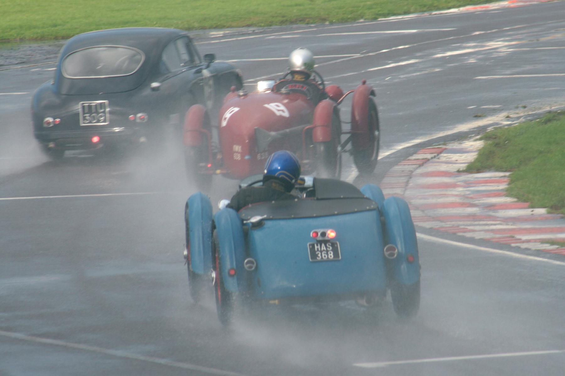 Mark Gillies attempting to go up the inside of Nick Ruddell having already displaced Sam Stretton Photo - John Turner