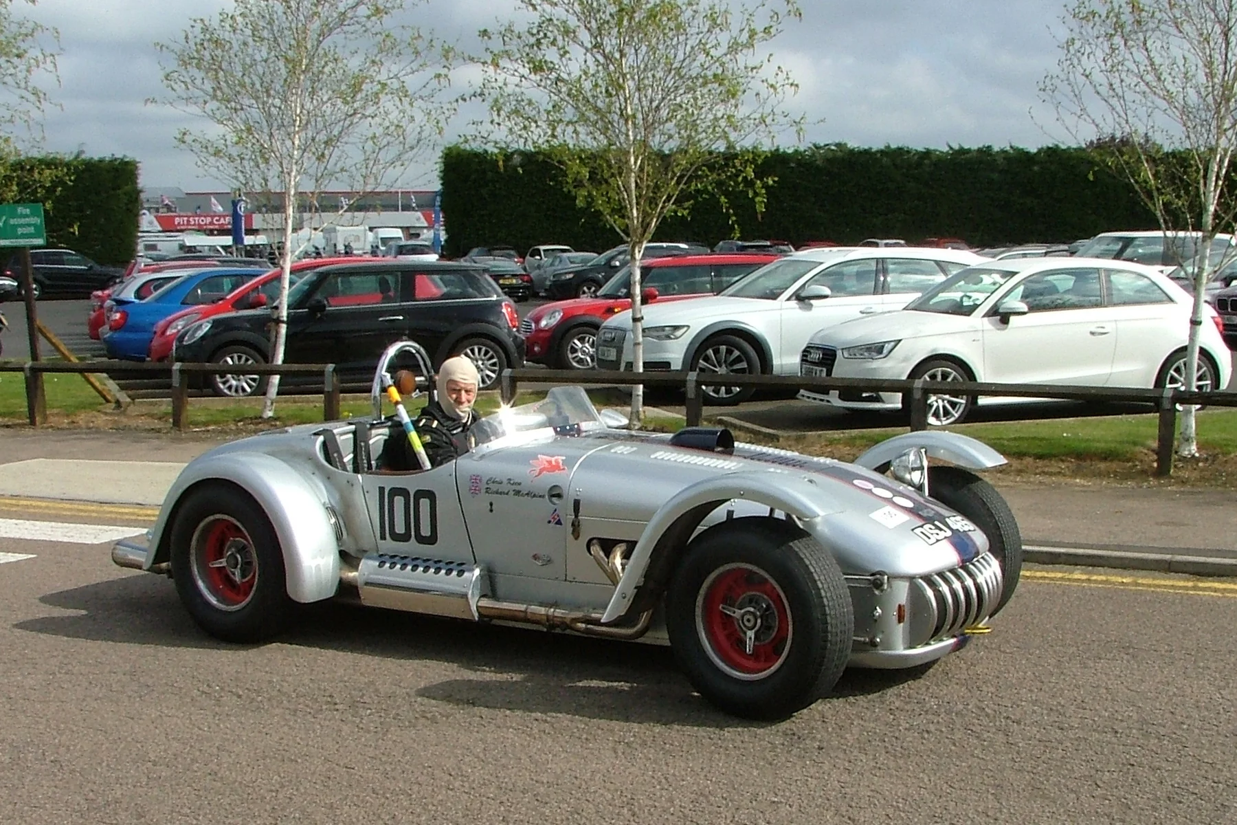 Chris Keen waits to take the Kurtis out for qualifying Photo - John Turner
