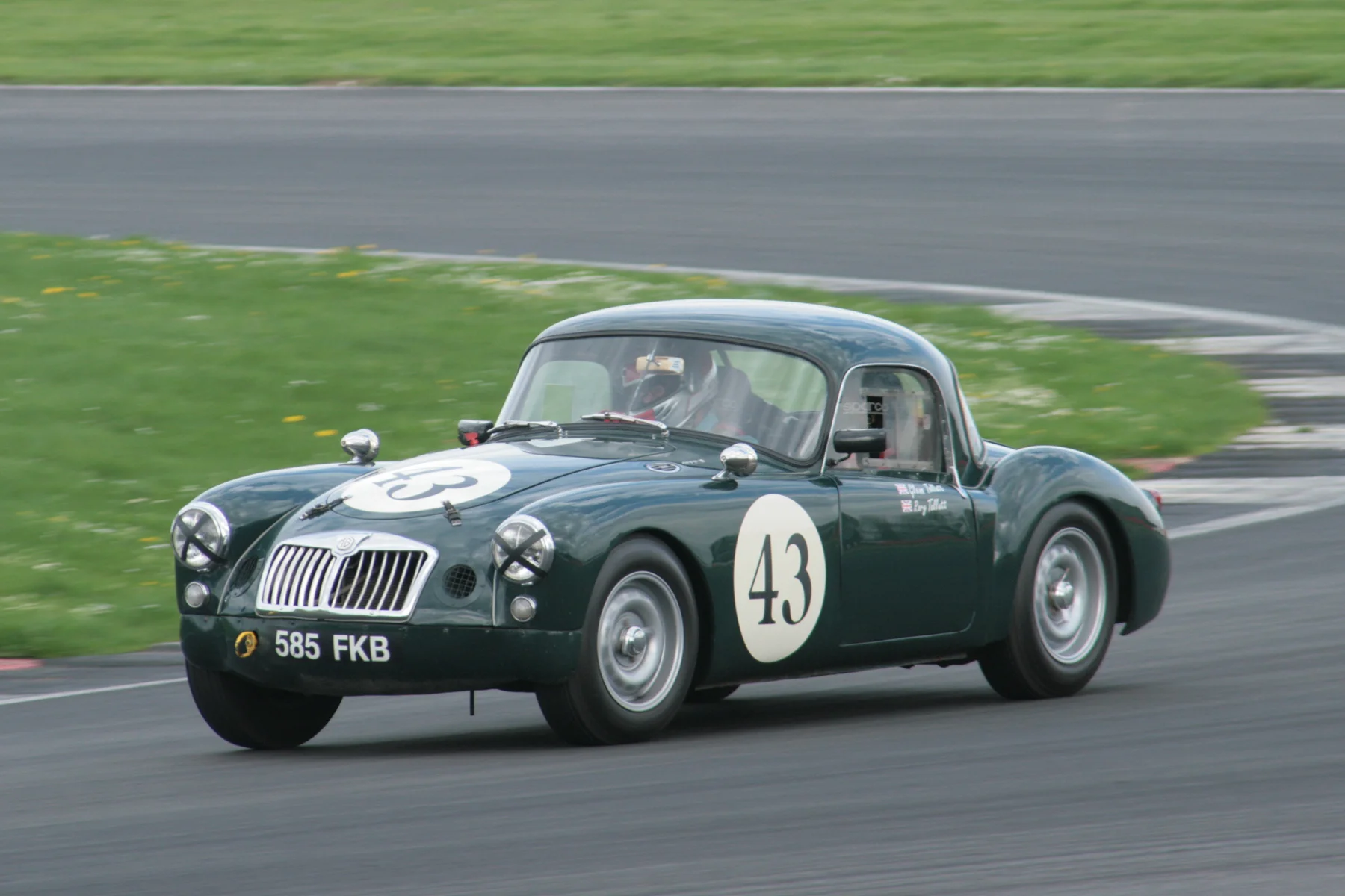 Glenn Tollett presses on in the MGA Sebring Photo - John Turner