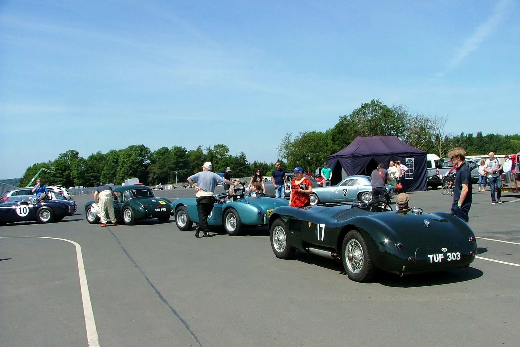 It's already heading toward a scorching day, as some of our cars line up in preparation for practice/qualifying. Photo - John Turner