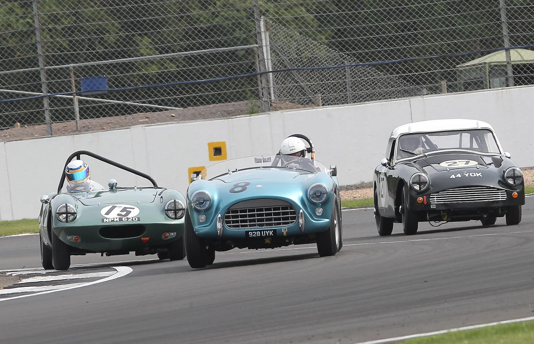 Qualifying can get pretty busy L - R , Richard Woolmer, Adrian King & Mark Hoble Photo - Mick Walker