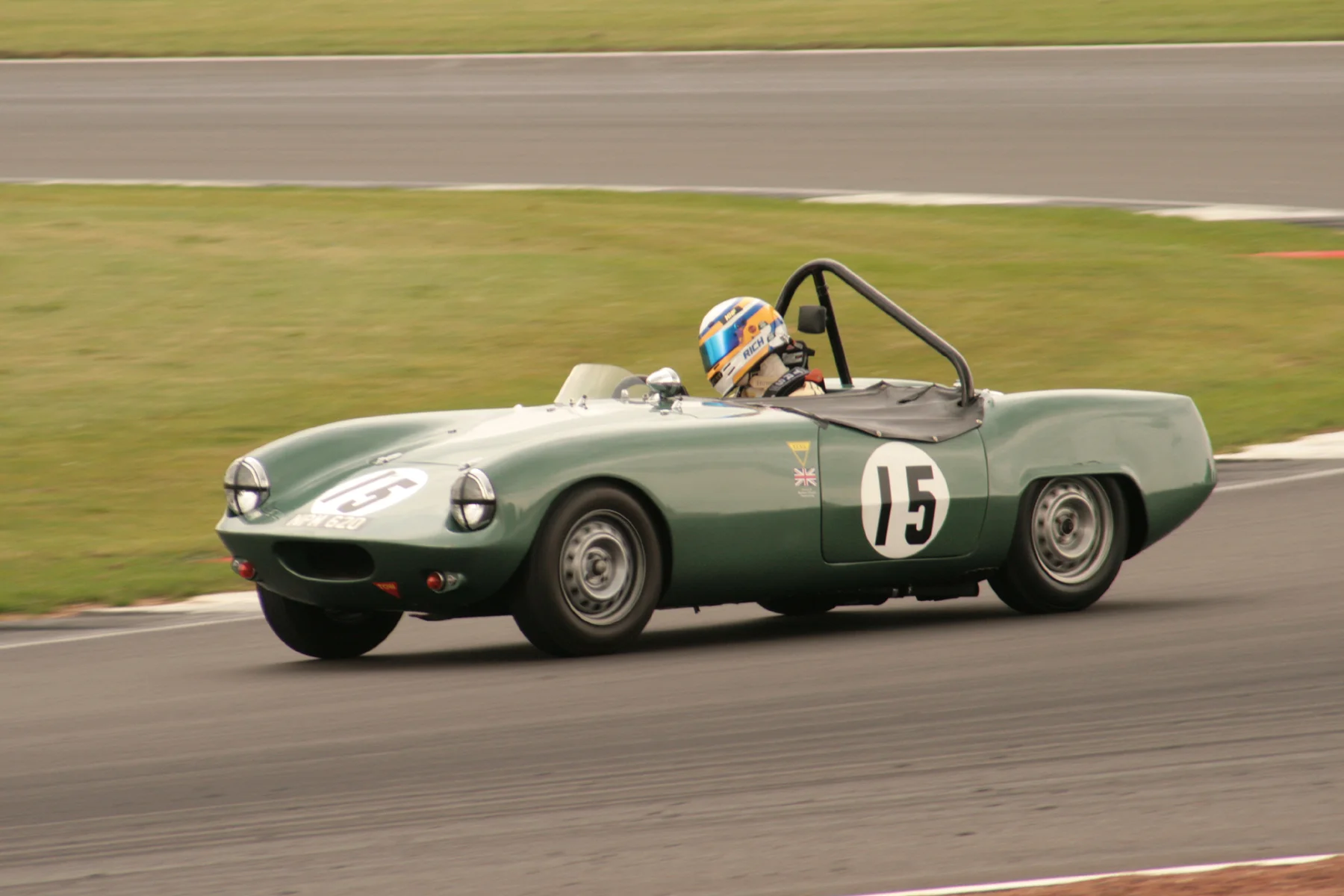 In the zone …. and in the lead. Richard Woolmer in the Elva Courier Photo - JT