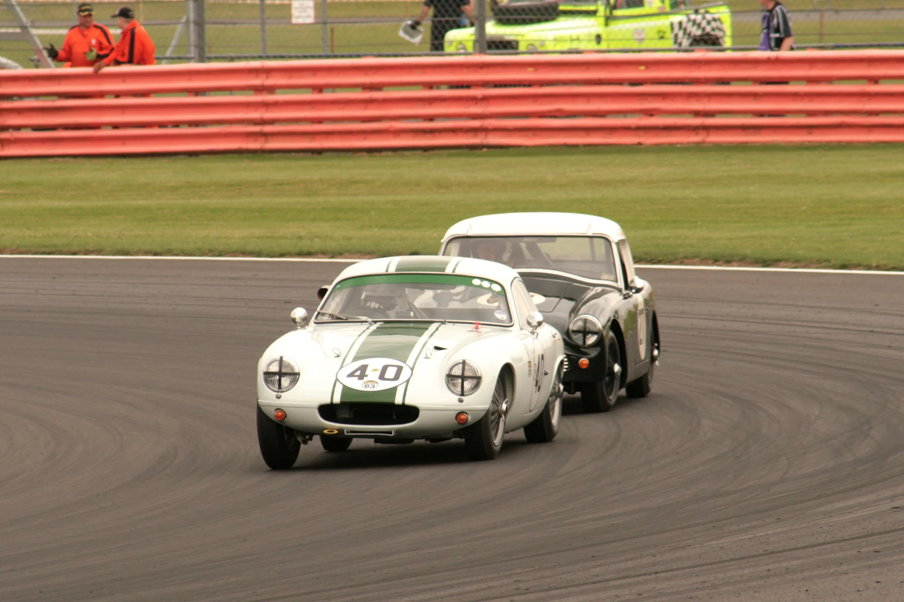 Barry Dye squeezed ahead of Mark Hoble to finish 11th Photo - JT