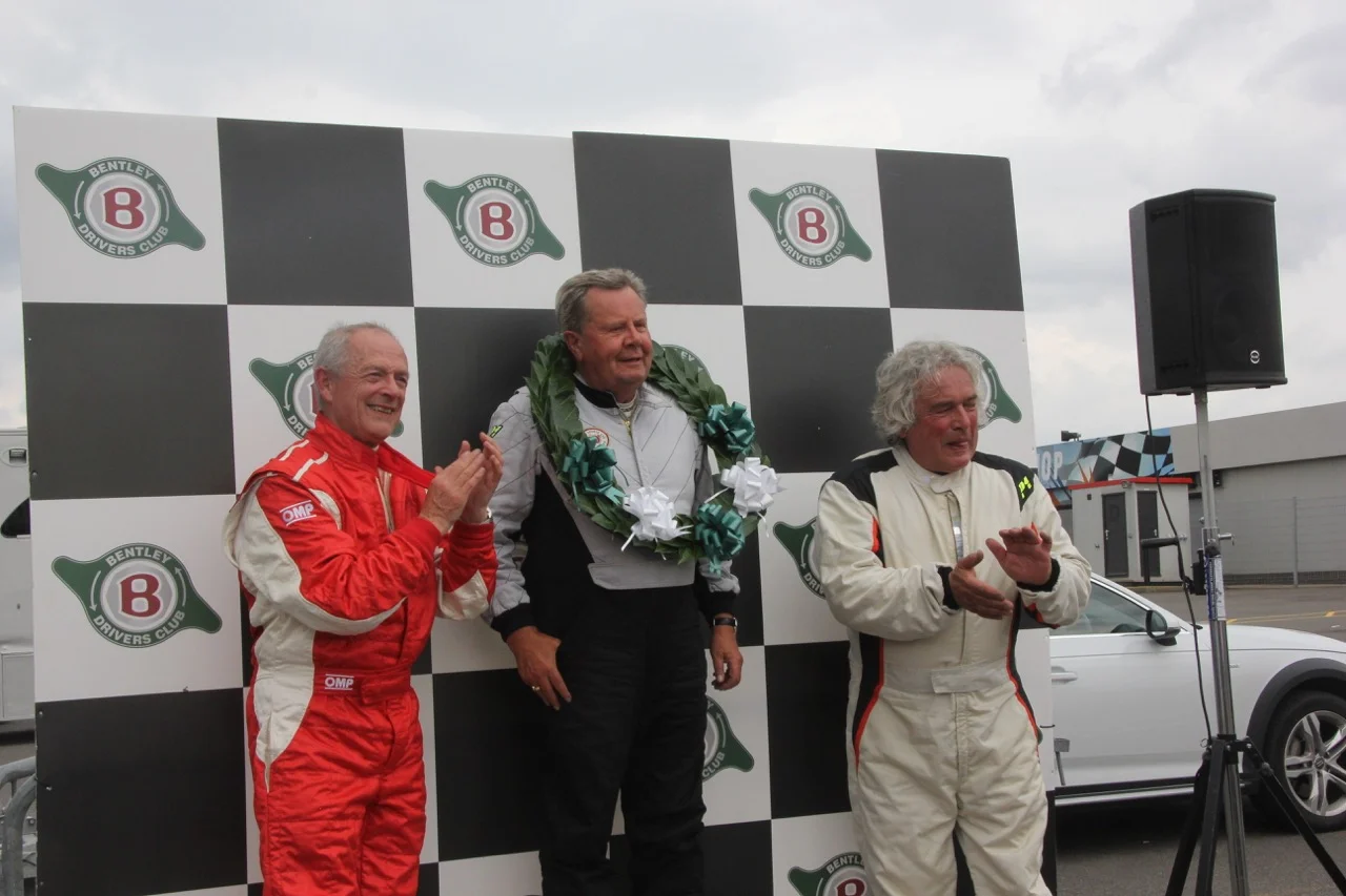 Brian Arculus and John Andon congratulate the winner Richard Tyzack Photo - Pat Arculus, Tripos Media