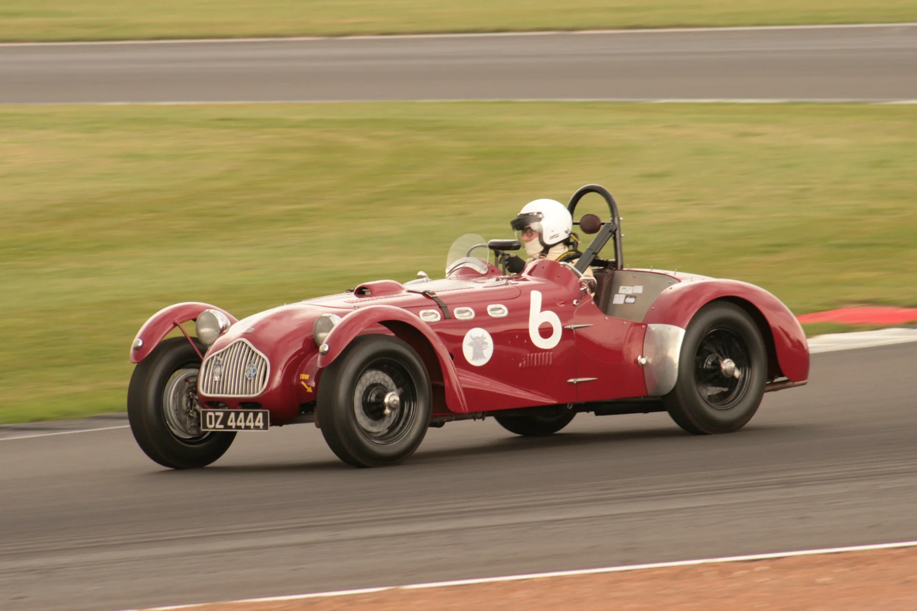 Appearing in the VSCC AllComers Sealed Handicap Race was Chris Pring’s Allard J2, a perfect candidate for FISCAR. Fitted with original Ford/Mercury V8 and Ardun heads, Chris lapped in 1.21. Contact has been made! Photo - JT