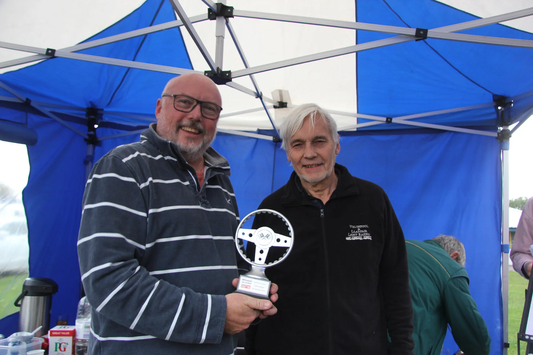 Mark Hoble receives the Index of Performance award for the Castle Combe race.