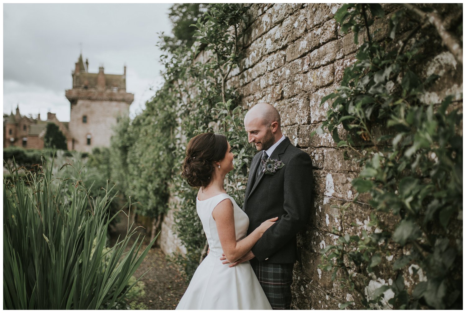 Guthrie Castle wedding photography