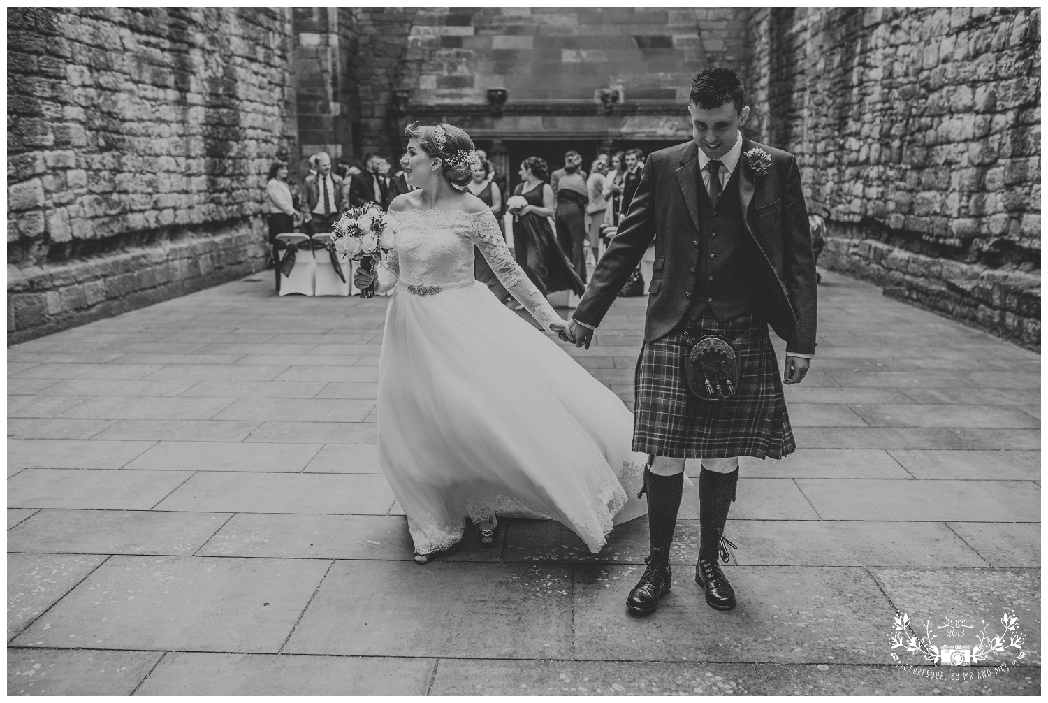 Linlithgow Palace and Beancross wedding_0029.jpg