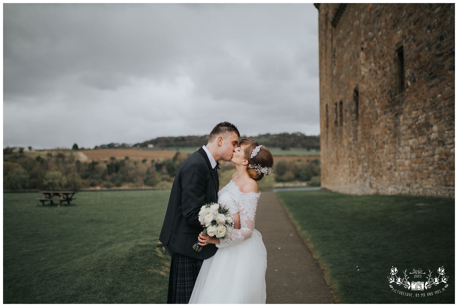 Linlithgow Palace and Beancross wedding_0037.jpg