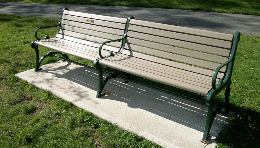 bench-web.jpg