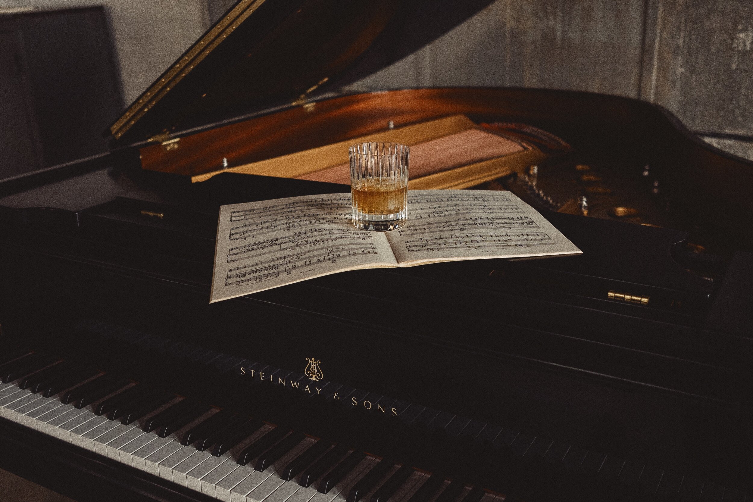 ERIC CHRISTIAN - Wallpapers I