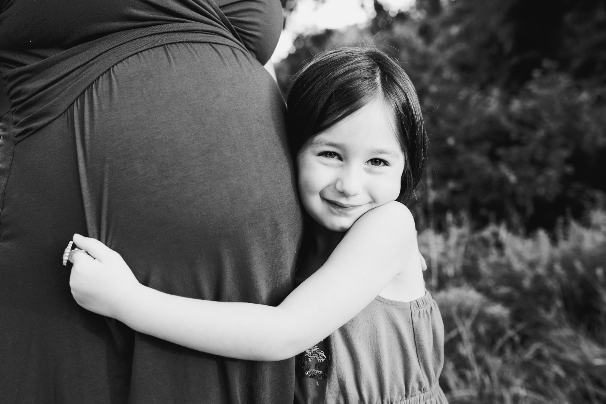 Holmdel Park Monmouth County New Jersey Maternity Family Portrait Photoshoot 