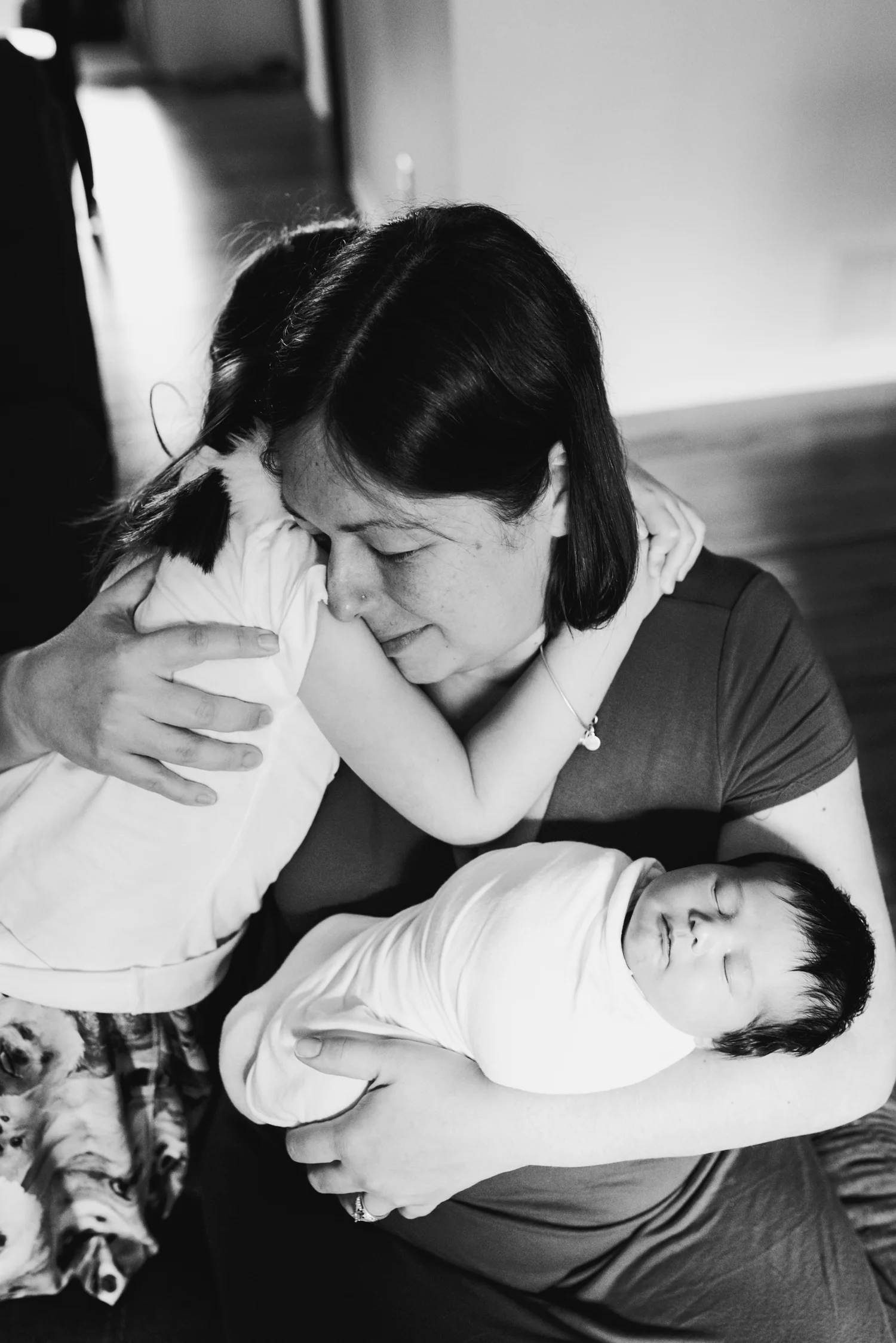 In-Home lifestyle newborn portrait photography session middlesex county new jersey