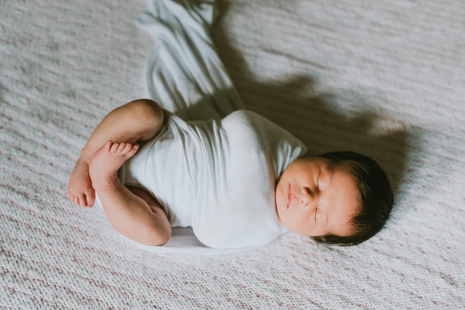 In-Home lifestyle newborn portrait photography session middlesex county new jersey