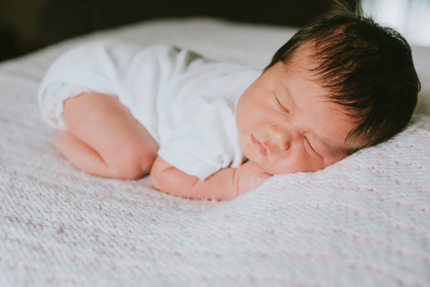 In-Home lifestyle newborn portrait photography session middlesex county new jersey
