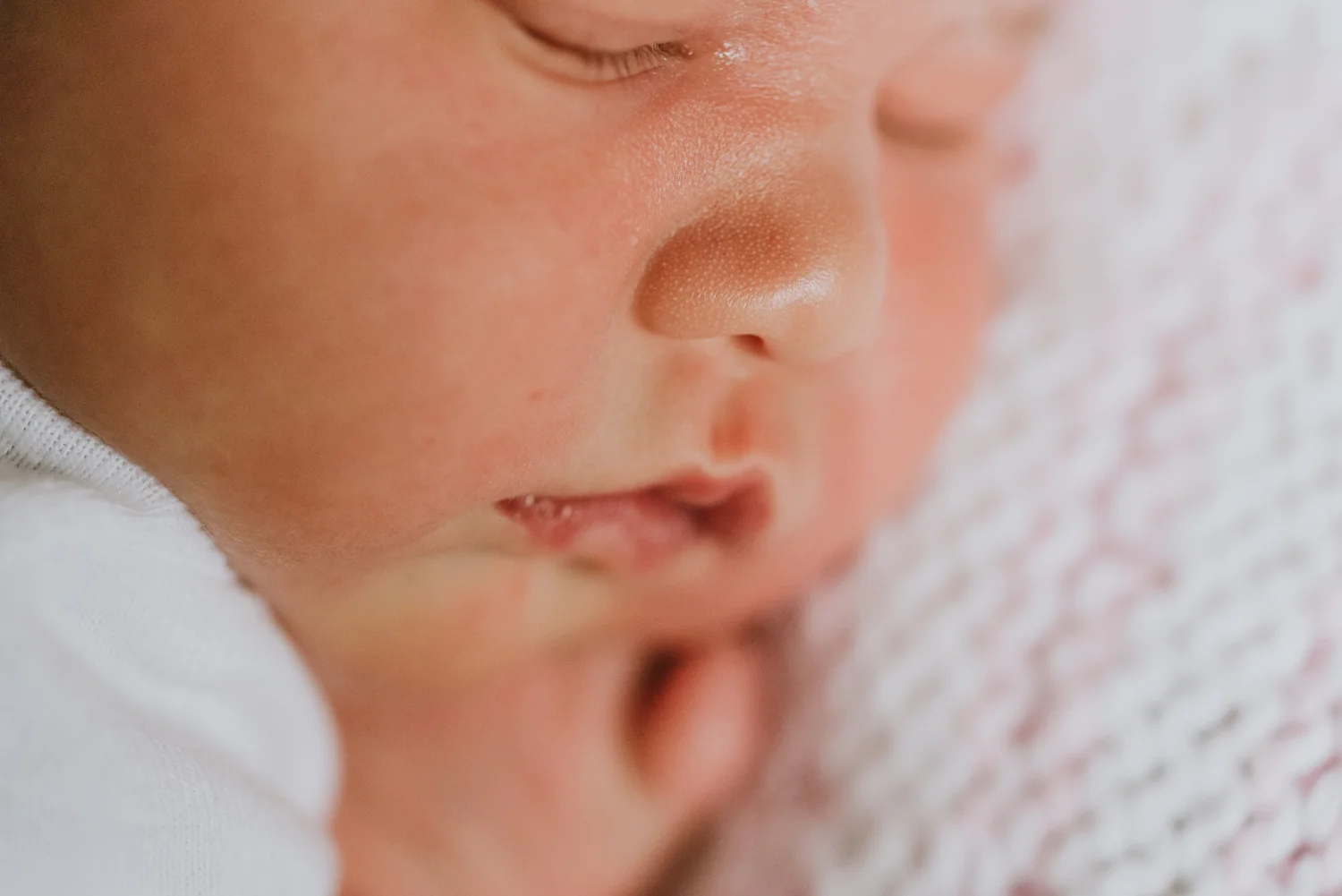 In-Home lifestyle newborn portrait photography session middlesex county new jersey