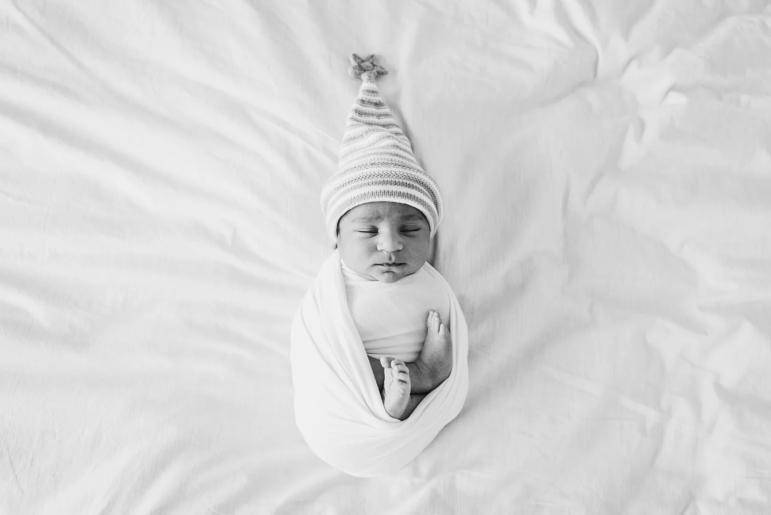 In-Home Lifestyle Newborn Photography Session. Middlesex County New Jersey
