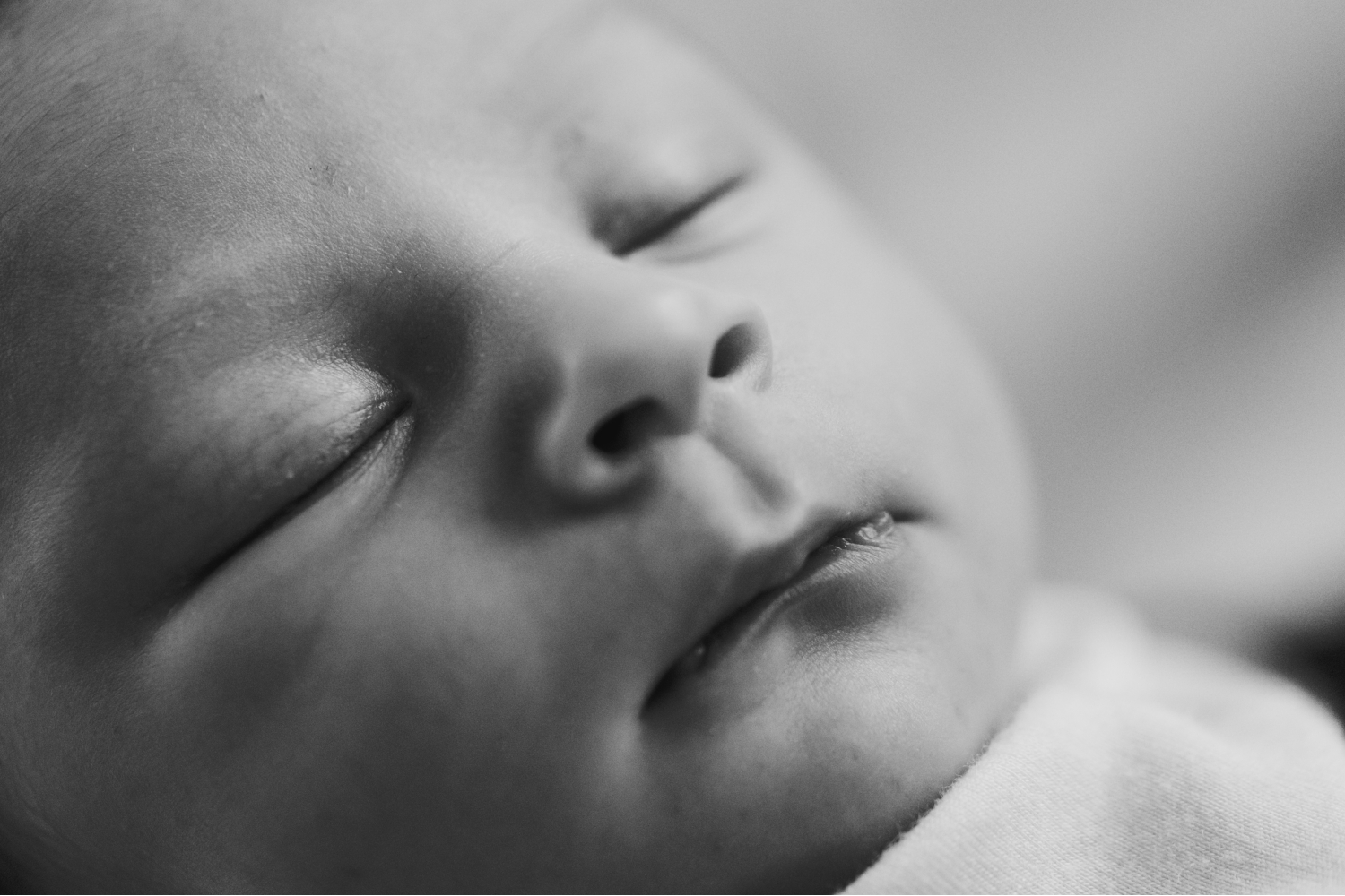 Close-Up-Picture-Of-Newborn-Baby-Boy's-Face-Ocean-County-Newborn-Photographer