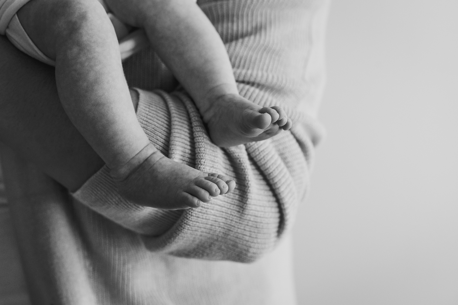 Tiny-Baby-Feet-New-Jersey-Wood-Ridge-Photographer