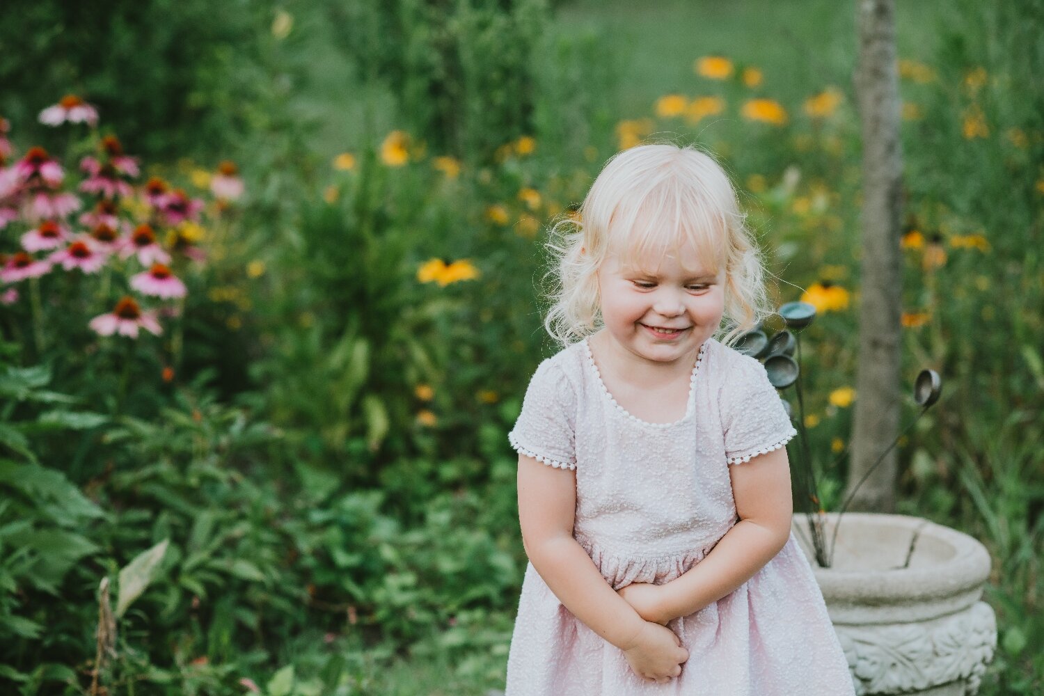 Picture-Of-Blonde-Haired-Girl-Laughing