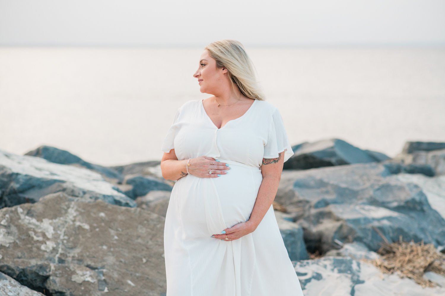 Maternity-Photographer-Near-Me-Bayshore-Waterfront--1.JPG