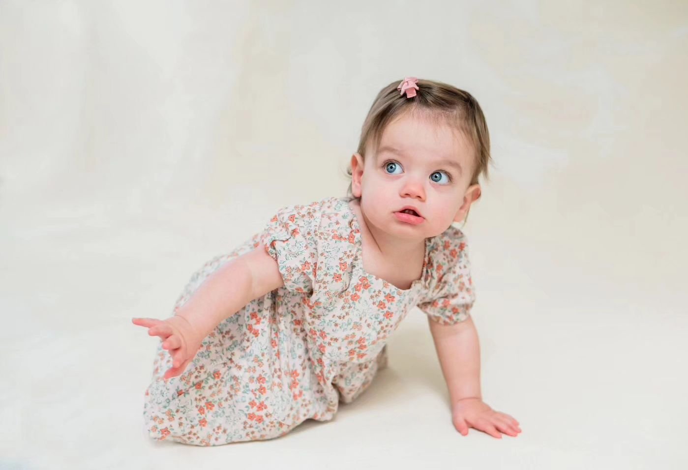 I just have to share a few more of this beautiful blue eyed girl. I was mesmerized by her.

NJ Baby Photographer

#njmom
#njmomblogger 
#njphotographer 
#njbabyphotography 
#oceanportnj
#monmouthcountyphotographer 
#monmouthcountymoms