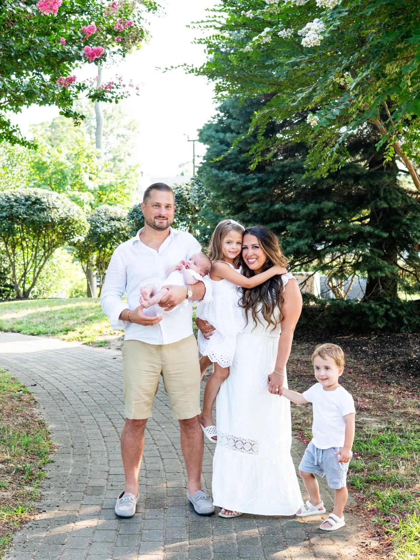 Thinking tropical thoughts on this rainy Monday morning in New Jersey. In just 2 weeks I'll be loading my kids onto an airplane to a place with lots more sun and warm weather 🌴 First time on a plane for two of them and I'm doing it solo 💃🏽 2026 is