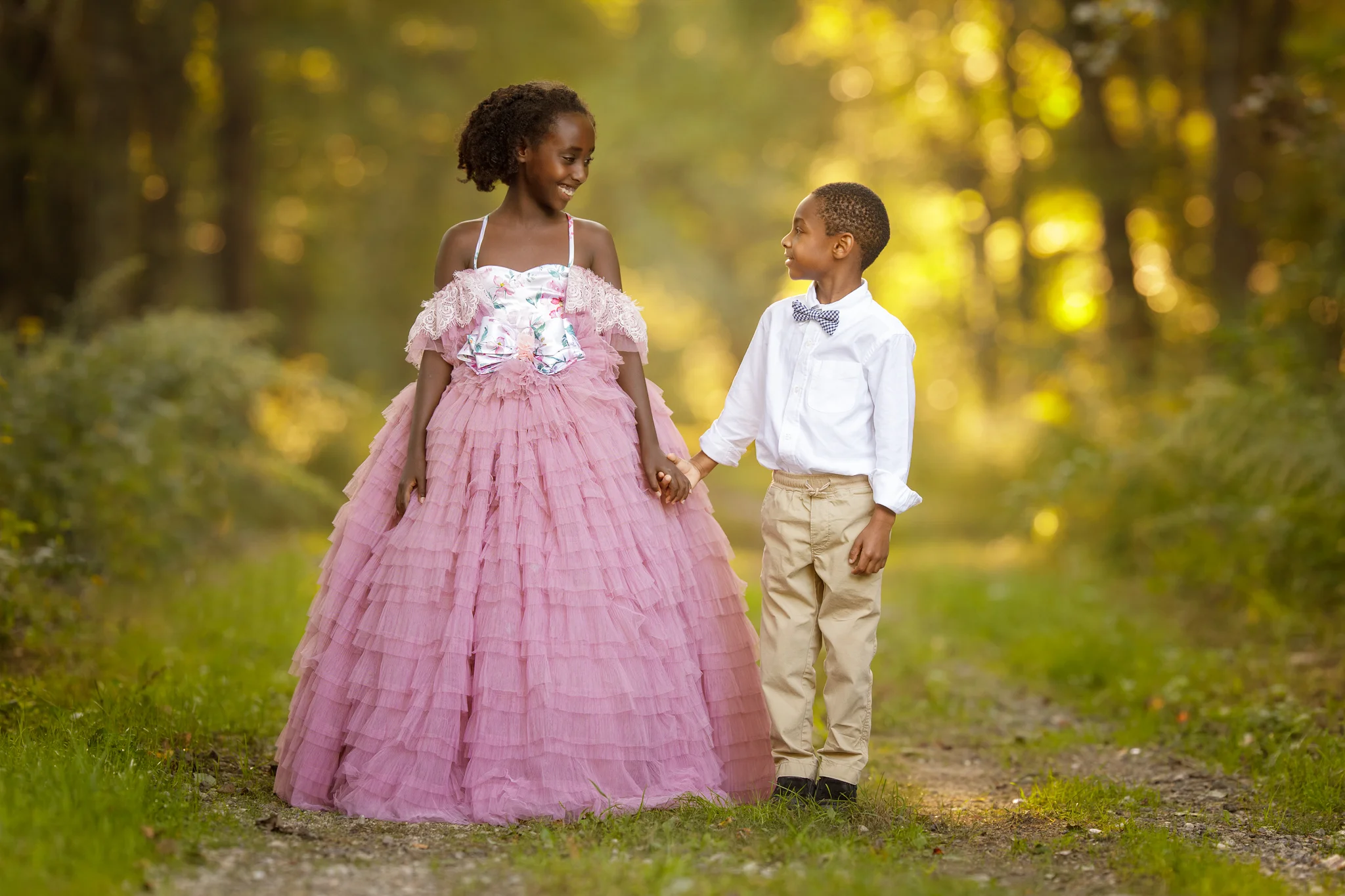 brother and sister portrait in Wakefield, RI