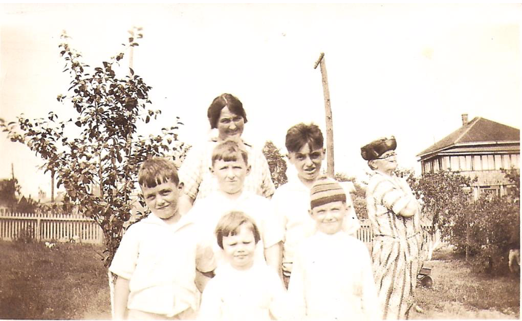 amateur family photo taken in 1920’s in Providence, RI
