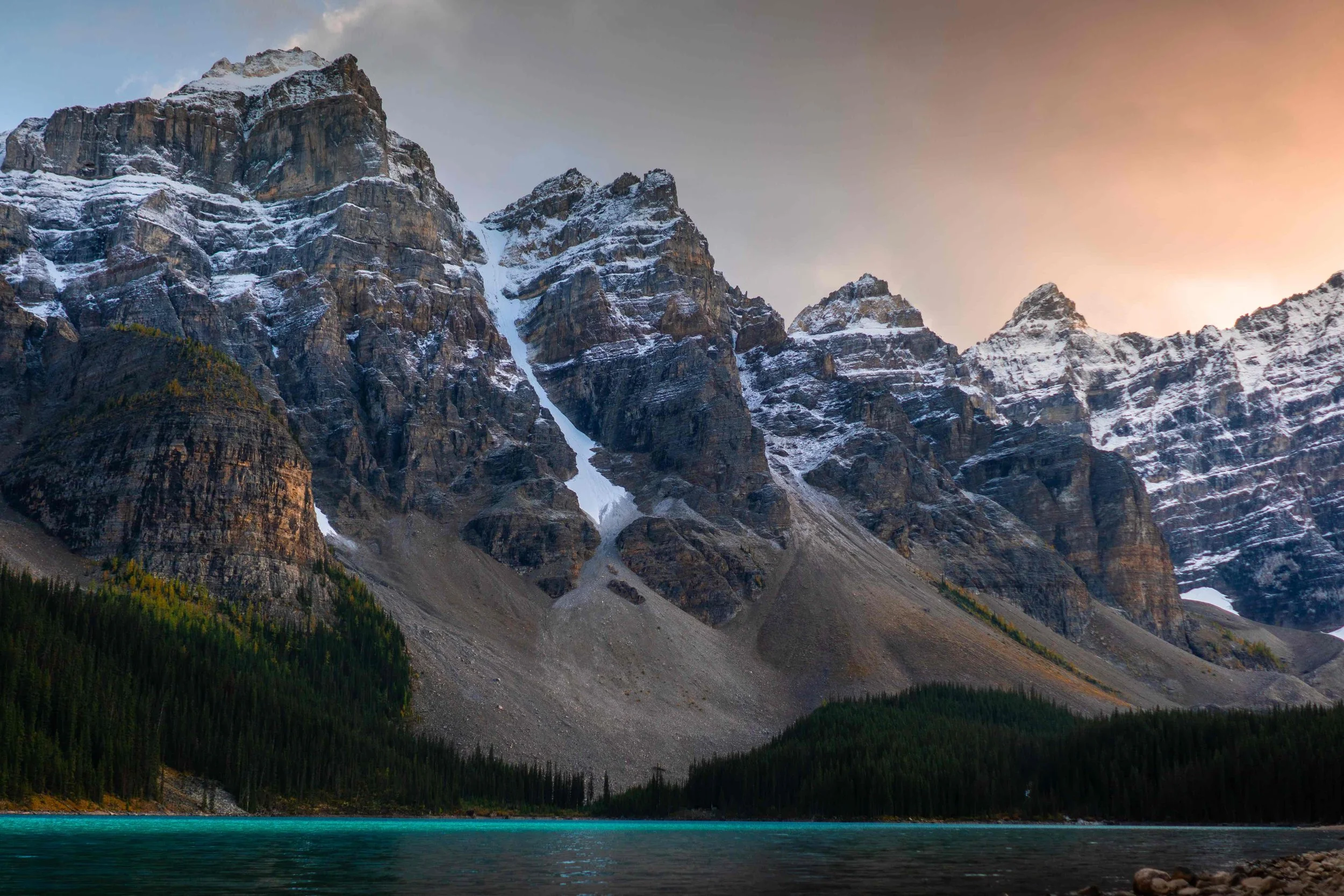 Morraine Lake Canada.jpeg