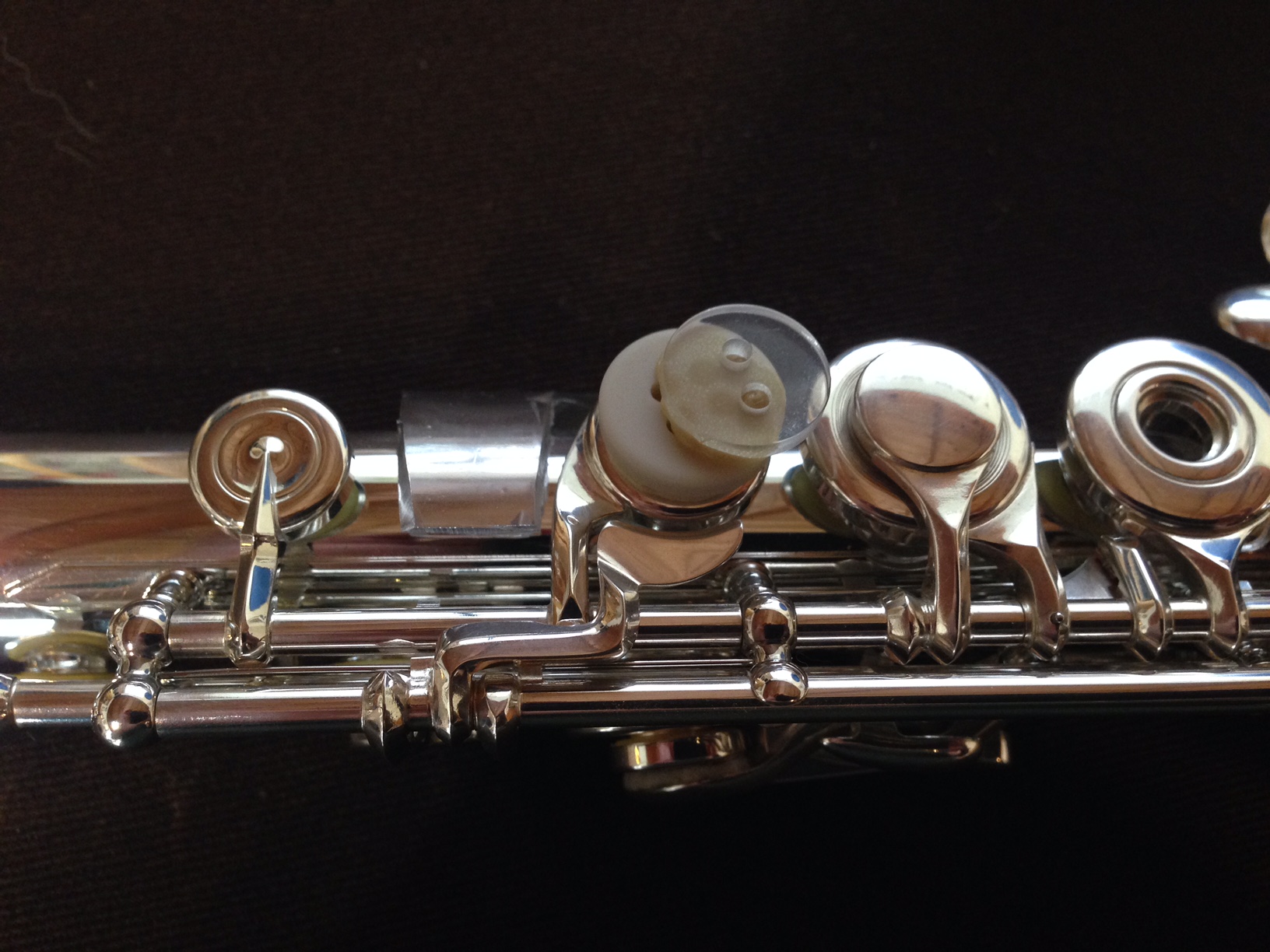 I had to remove the buttons on this flute in order to actually use all the extra Kingma system keys but here's another view of the buttons. Way cheaper than the plastic Brannen C# extension. 