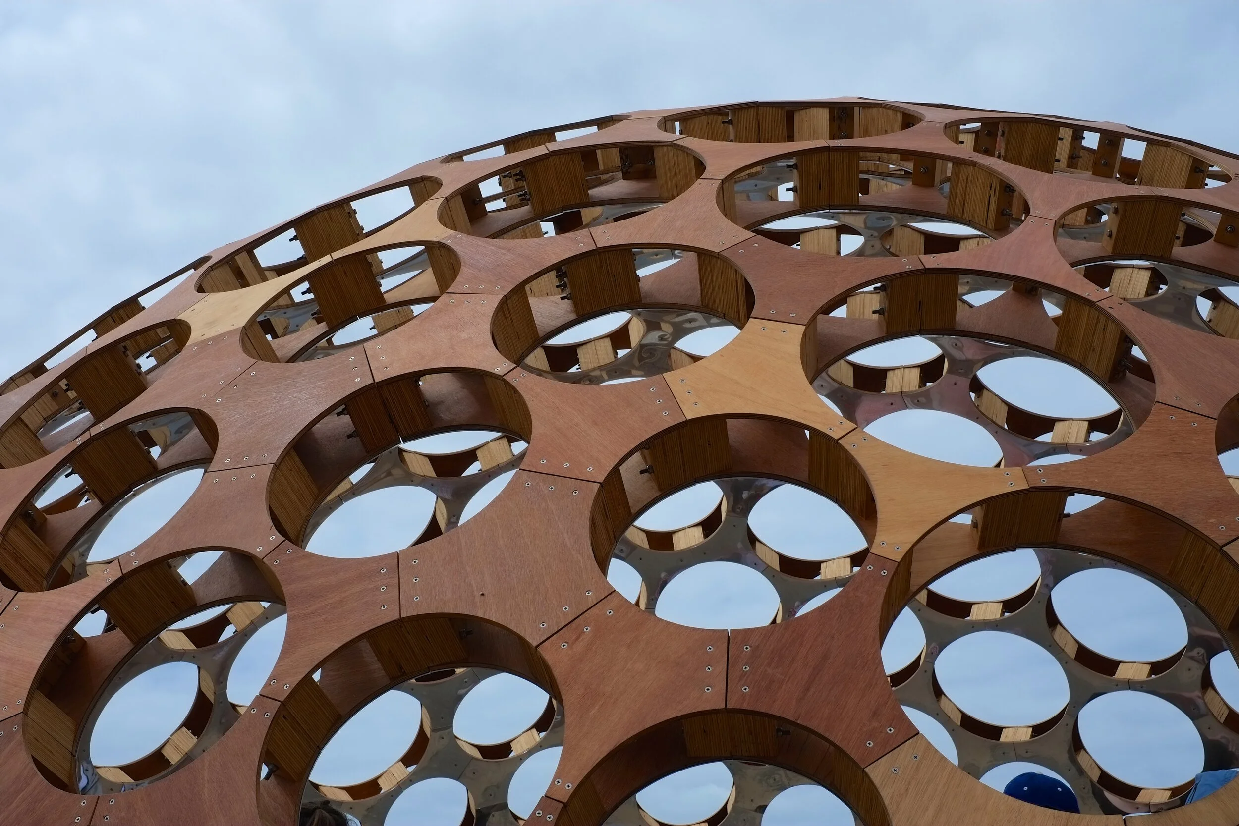 Sculpture by the sea