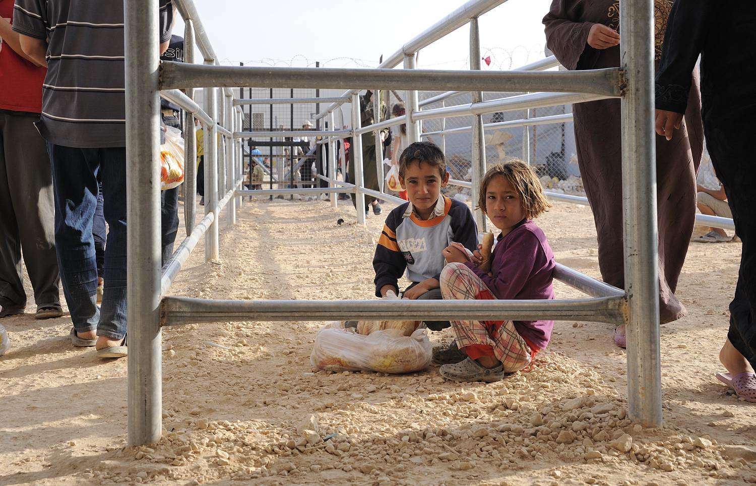  Za’atari houses approximately 60.000 children, of which only about 4.000 - 5.000 attend the schools that offer room for 10.000 students. Many refugees are from illiterate areas. They either need their children to help generating some income, or let 