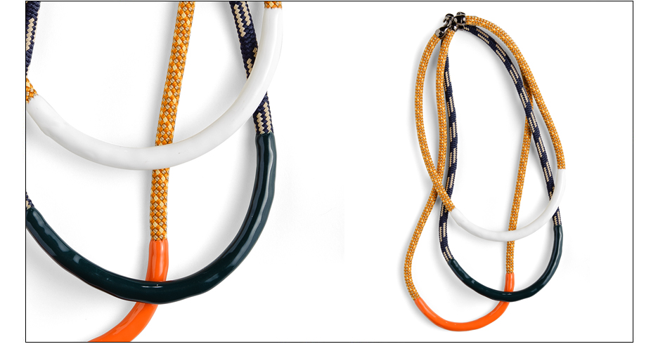  mcintosh strands / enamel coated rope with plated metal hooks 